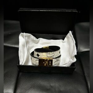 Brand New! Mcm White Leather And Gold Hardware Bracelet/Choker